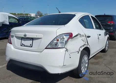 2015 Nissan Versa 1.6 S из США, поврежденный, VIN 3N1CN7AP0FL924665